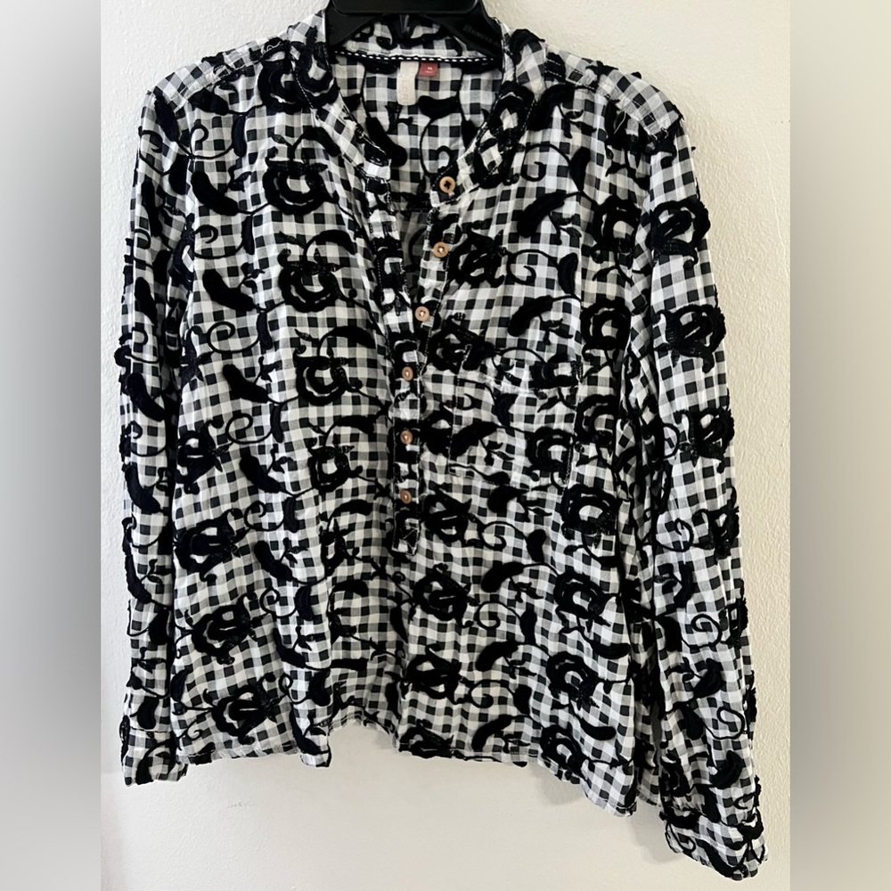 Anthropologie Black and White Pilcro Blouse